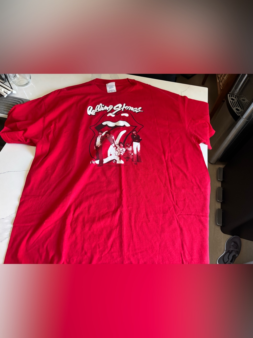 2005 Rolling Stones Mick Jaggar Officially Licensed Red Band Tee - Size 2XL